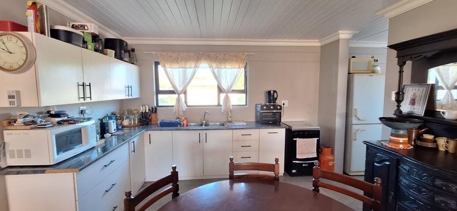 3 Bedroom Property for Sale in Albertinia Western Cape